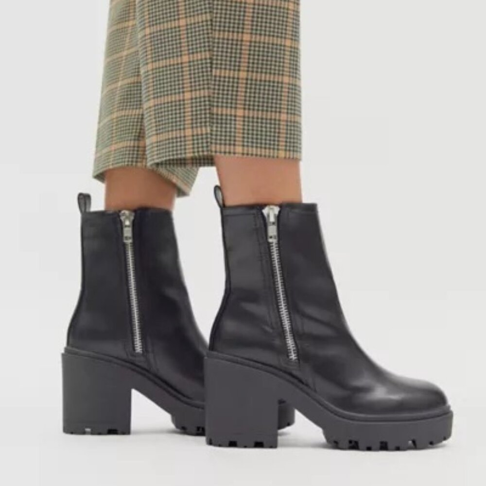 New UO Leather Double Zip Chelsea boots